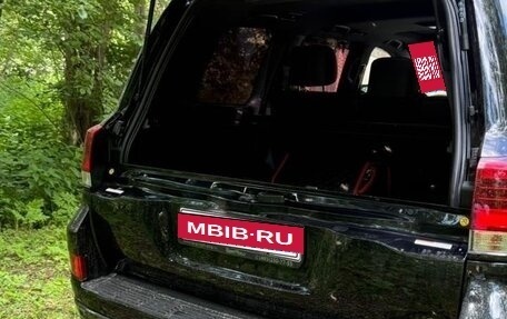 Toyota Land Cruiser 200, 2017 год, 7 000 000 рублей, 6 фотография