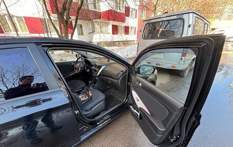 Hyundai Solaris II рестайлинг, 2015 год, 950 000 рублей, 13 фотография