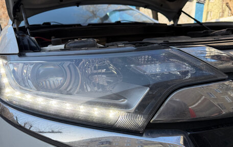 Mitsubishi Outlander III рестайлинг 3, 2016 год, 2 400 000 рублей, 25 фотография