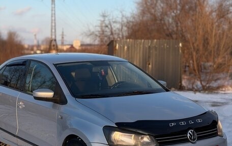 Volkswagen Polo VI (EU Market), 2012 год, 695 000 рублей, 2 фотография