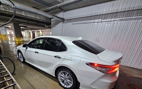 Toyota Camry, 2019 год, 2 650 000 рублей, 3 фотография