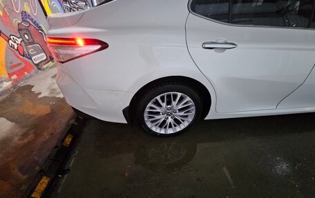 Toyota Camry, 2019 год, 2 650 000 рублей, 7 фотография