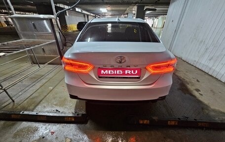 Toyota Camry, 2019 год, 2 650 000 рублей, 2 фотография