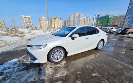 Toyota Camry, 2019 год, 2 650 000 рублей, 17 фотография
