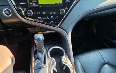 Toyota Camry, 2019 год, 2 650 000 рублей, 20 фотография