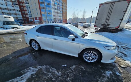 Toyota Camry, 2019 год, 2 650 000 рублей, 19 фотография