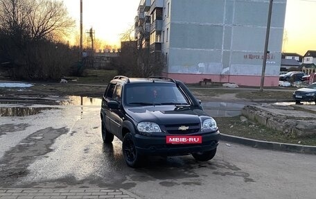 Chevrolet Niva I рестайлинг, 2015 год, 600 000 рублей, 3 фотография