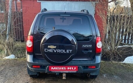 Chevrolet Niva I рестайлинг, 2015 год, 600 000 рублей, 33 фотография