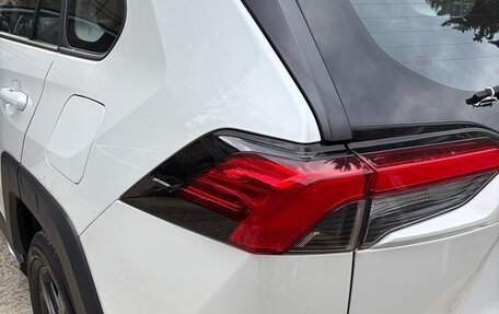 Toyota RAV4, 2022 год, 3 990 000 рублей, 4 фотография