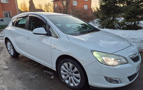 Opel Astra J, 2011 год, 930 000 рублей, 9 фотография
