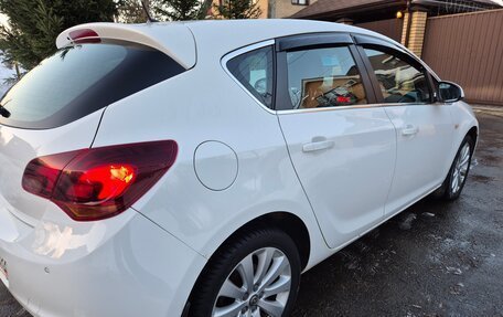 Opel Astra J, 2011 год, 930 000 рублей, 5 фотография