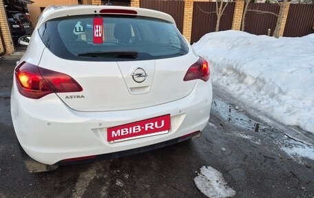 Opel Astra J, 2011 год, 930 000 рублей, 4 фотография