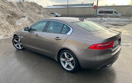 Jaguar XE I рестайлинг, 2016 год, 2 220 000 рублей, 2 фотография