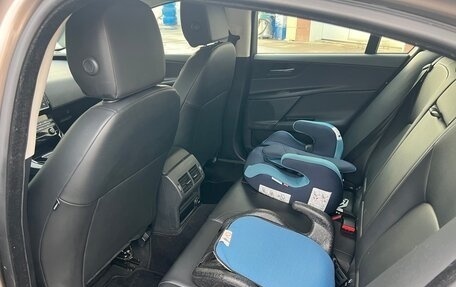 Jaguar XE I рестайлинг, 2016 год, 2 220 000 рублей, 10 фотография