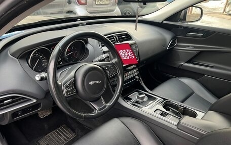 Jaguar XE I рестайлинг, 2016 год, 2 220 000 рублей, 11 фотография