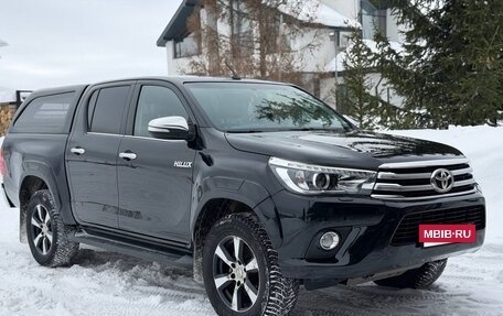 Toyota Hilux VIII, 2016 год, 3 150 000 рублей, 2 фотография