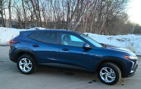 Chevrolet Trax, 2023 год, 1 780 000 рублей, 4 фотография