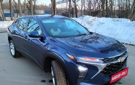 Chevrolet Trax, 2023 год, 1 780 000 рублей, 6 фотография