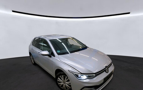 Volkswagen Golf VIII, 2022 год, 1 992 000 рублей, 3 фотография