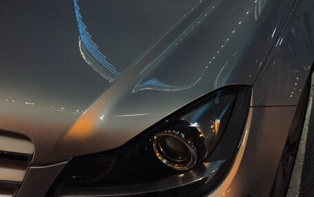 Mercedes-Benz C-Класс, 2011 год, 2 000 000 рублей, 4 фотография