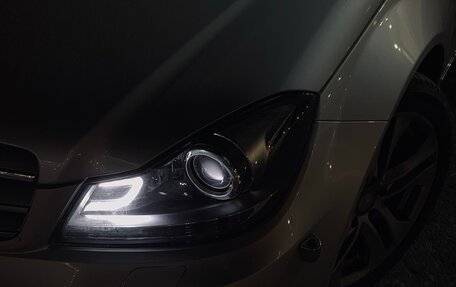 Mercedes-Benz C-Класс, 2011 год, 2 000 000 рублей, 3 фотография