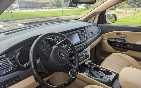 KIA Carnival, 2020 год, 3 800 000 рублей, 7 фотография