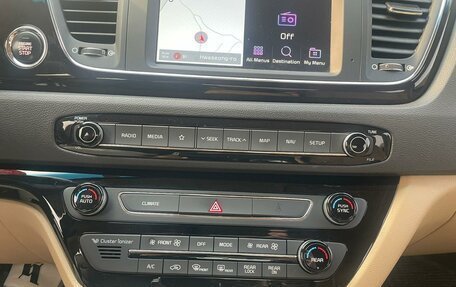 KIA Carnival, 2020 год, 3 800 000 рублей, 14 фотография