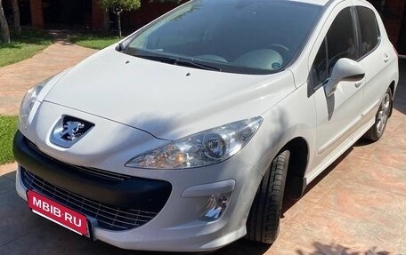 Peugeot 308 II, 2010 год, 820 000 рублей, 2 фотография