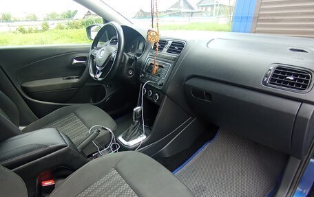 Volkswagen Polo VI (EU Market), 2018 год, 900 000 рублей, 13 фотография