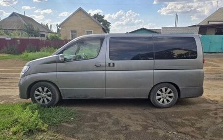 Nissan Elgrand III, 2005 год, 1 300 000 рублей, 12 фотография