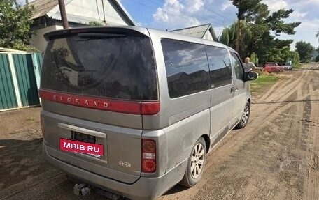 Nissan Elgrand III, 2005 год, 1 300 000 рублей, 13 фотография