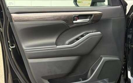 Toyota Highlander, 2025 год, 5 465 000 рублей, 22 фотография