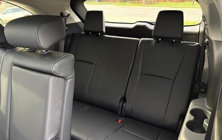 Toyota Highlander, 2025 год, 5 465 000 рублей, 32 фотография