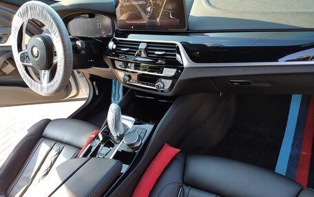 BMW 5 серия, 2021 год, 5 500 000 рублей, 15 фотография