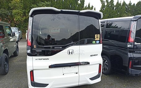 Honda Stepwgn IV, 2017 год, 1 850 000 рублей, 5 фотография