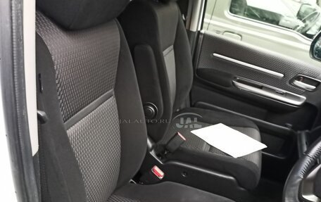 Honda Stepwgn IV, 2017 год, 1 850 000 рублей, 12 фотография