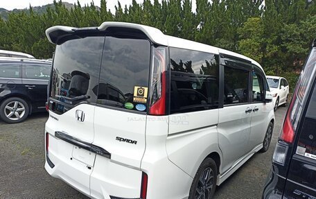 Honda Stepwgn IV, 2017 год, 1 850 000 рублей, 3 фотография