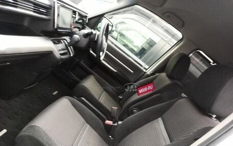 Honda Stepwgn IV, 2017 год, 1 850 000 рублей, 10 фотография