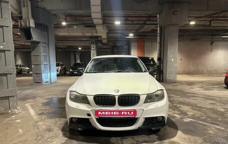 BMW 3 серия, 2011 год, 1 300 000 рублей, 2 фотография