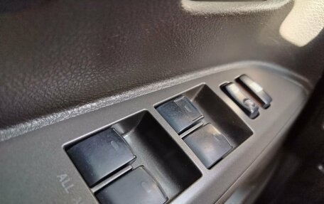 Toyota Land Cruiser 200, 2008 год, 2 600 000 рублей, 24 фотография