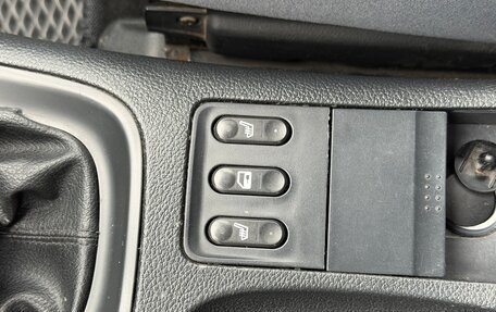 Nissan Primera III, 2006 год, 450 000 рублей, 11 фотография