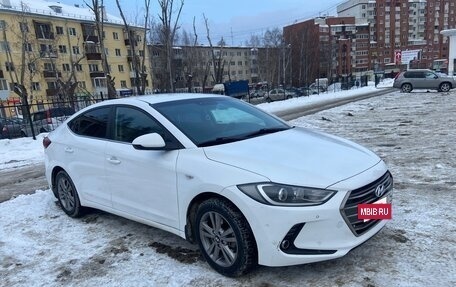 Hyundai Elantra VI рестайлинг, 2017 год, 1 150 000 рублей, 3 фотография