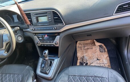 Hyundai Elantra VI рестайлинг, 2017 год, 1 150 000 рублей, 8 фотография