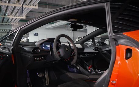 Lamborghini Huracán, 2019 год, 21 000 000 рублей, 5 фотография