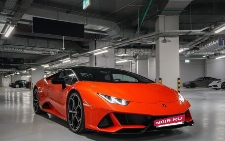 Lamborghini Huracán, 2019 год, 21 000 000 рублей, 6 фотография