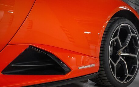 Lamborghini Huracán, 2019 год, 21 000 000 рублей, 10 фотография