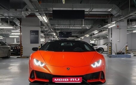 Lamborghini Huracán, 2019 год, 21 000 000 рублей, 2 фотография