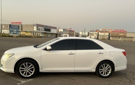 Toyota Camry, 2012 год, 1 800 000 рублей, 2 фотография