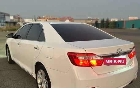 Toyota Camry, 2012 год, 1 800 000 рублей, 7 фотография