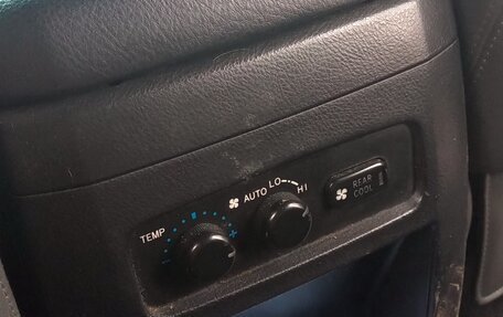 Toyota Land Cruiser Prado 120 рестайлинг, 2008 год, 3 100 000 рублей, 17 фотография